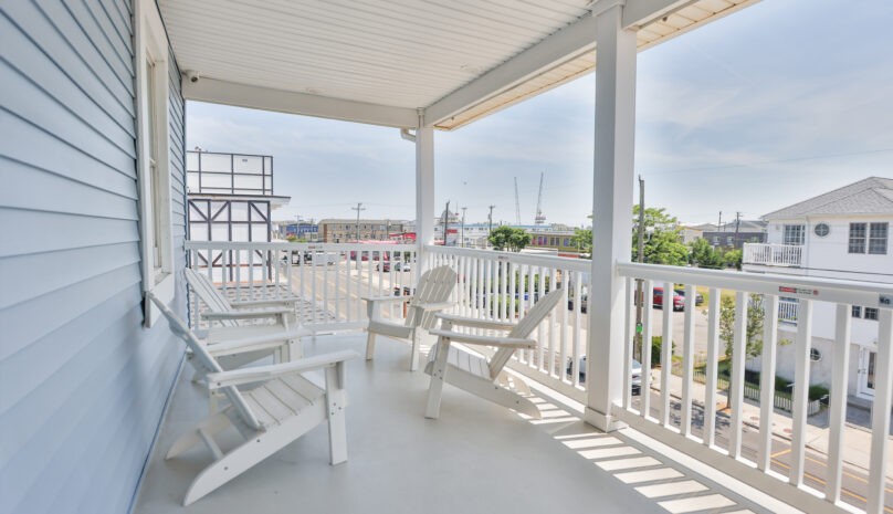 the best Places to Stay for Barefoot Country Music Festival